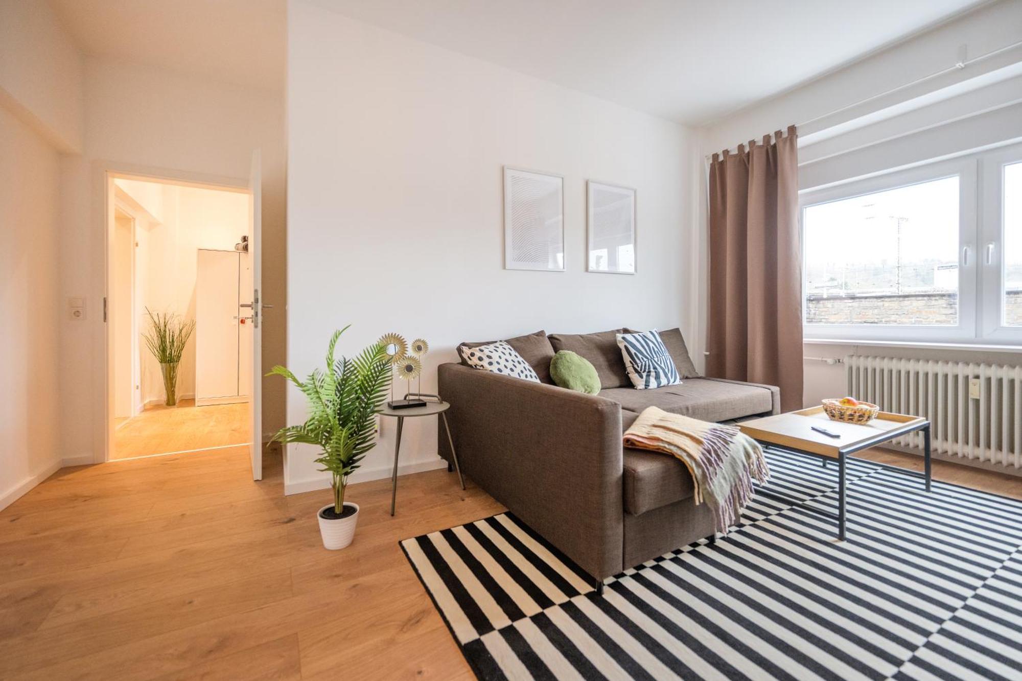 Neu: 100M² - Ideal Fuer Familien/Geschaeftsr. - Hbf Coblenza Esterno foto